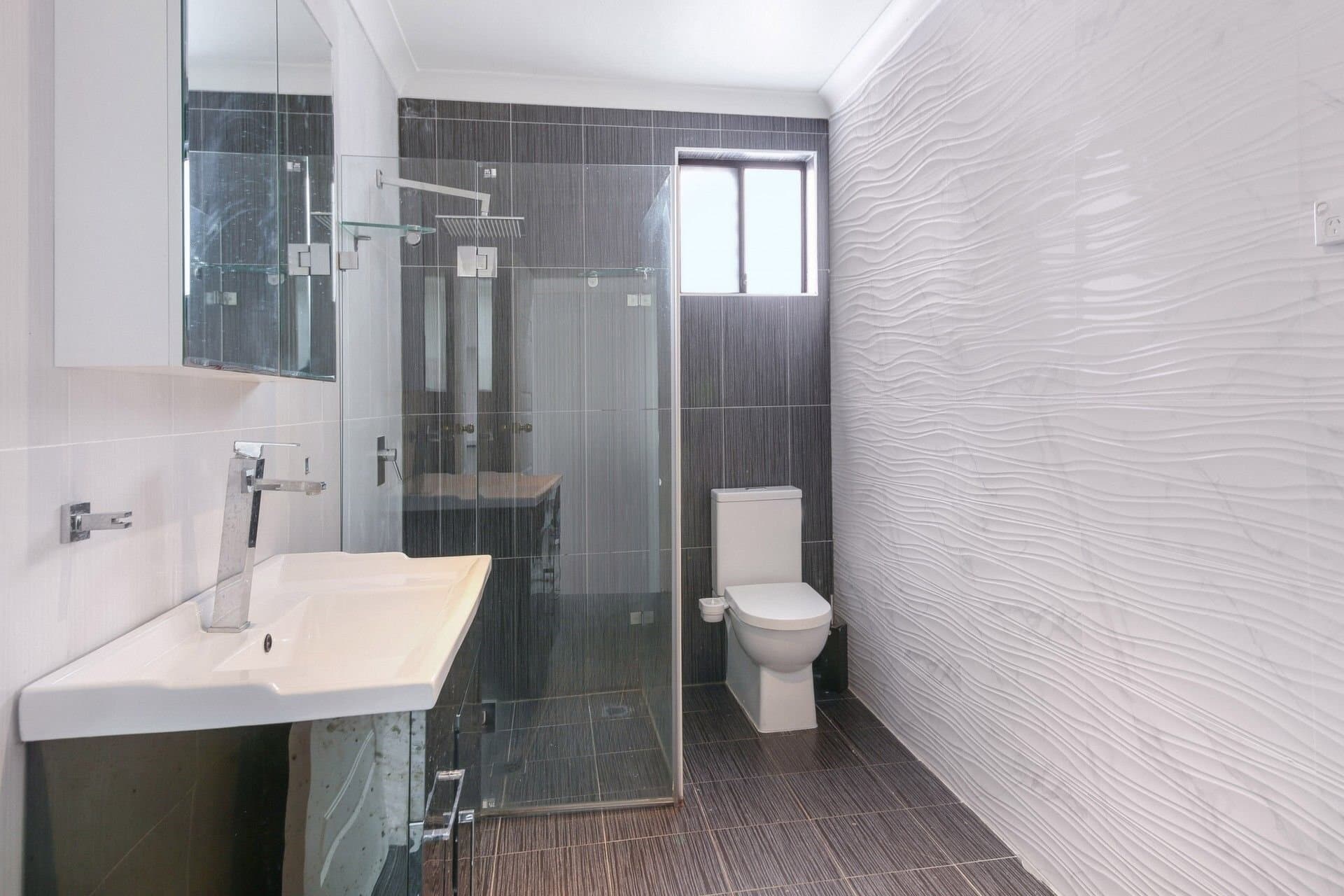121 Juno Parade, Greenacre - Thumbnail 4