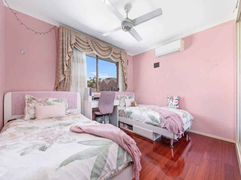 13/8-10 Watergum Way, Greenacre - Thumbnail 6