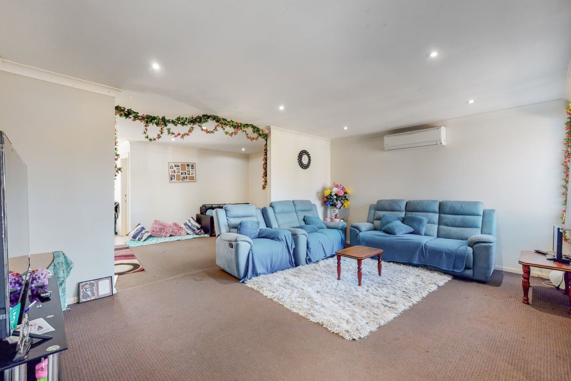 6  Brigalow Avenue, Casula - Thumbnail 2