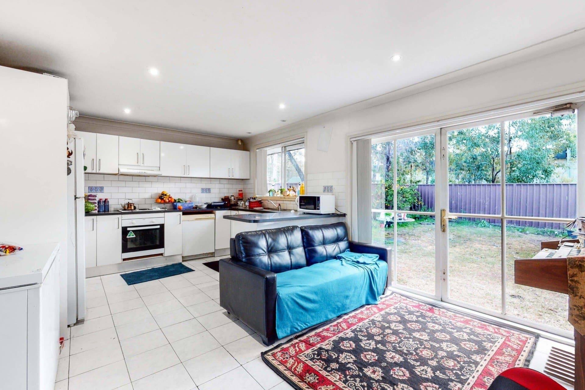 6  Brigalow Avenue, Casula - Thumbnail 3