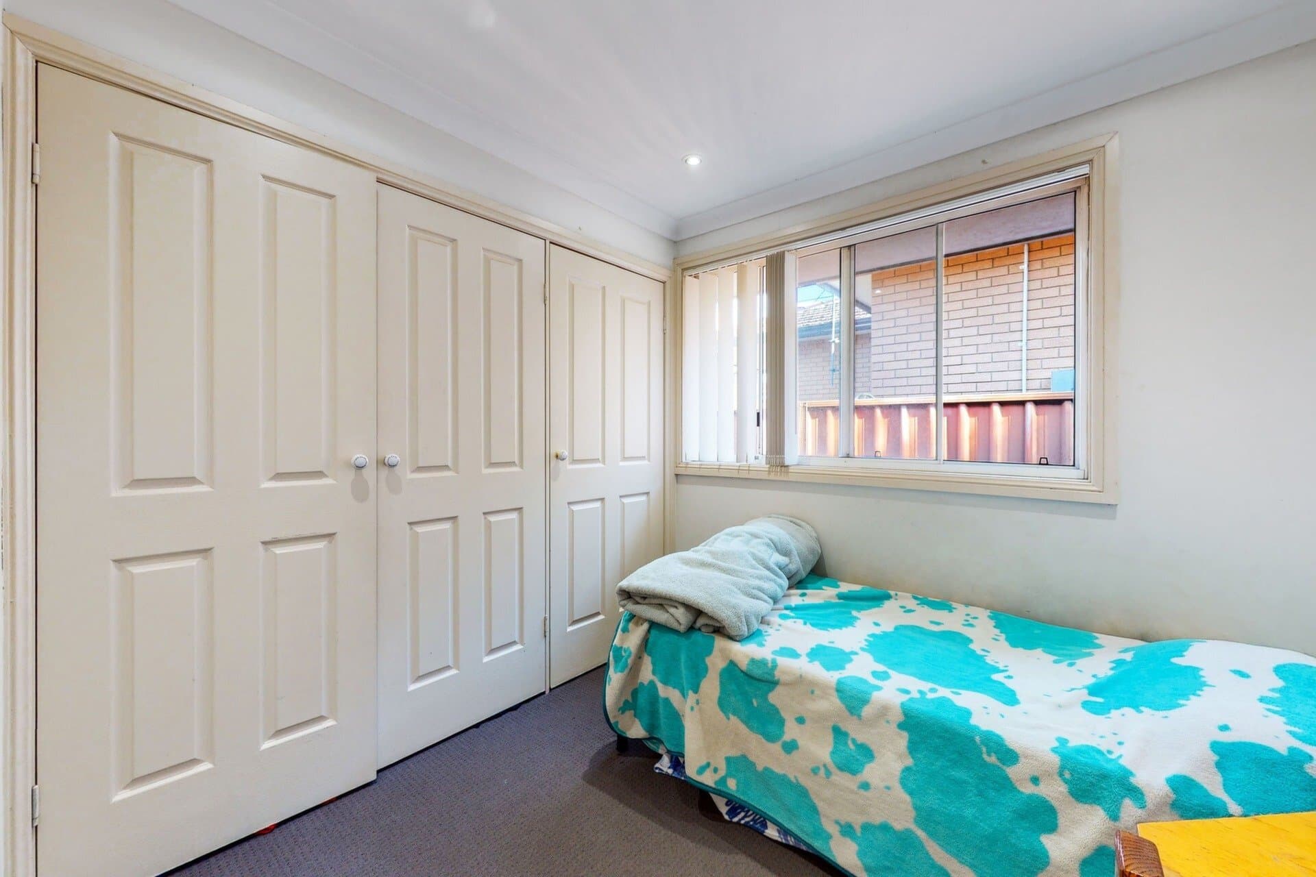 6  Brigalow Avenue, Casula - Thumbnail 6