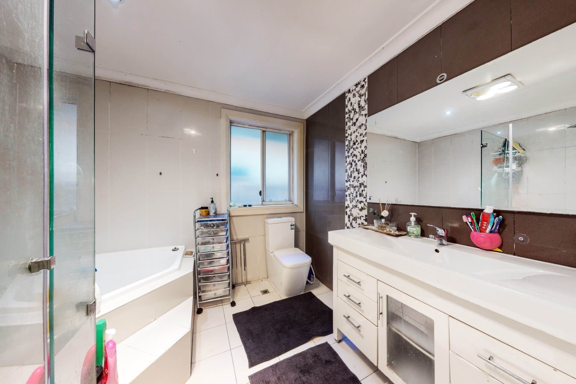 6  Brigalow Avenue, Casula - Thumbnail 8