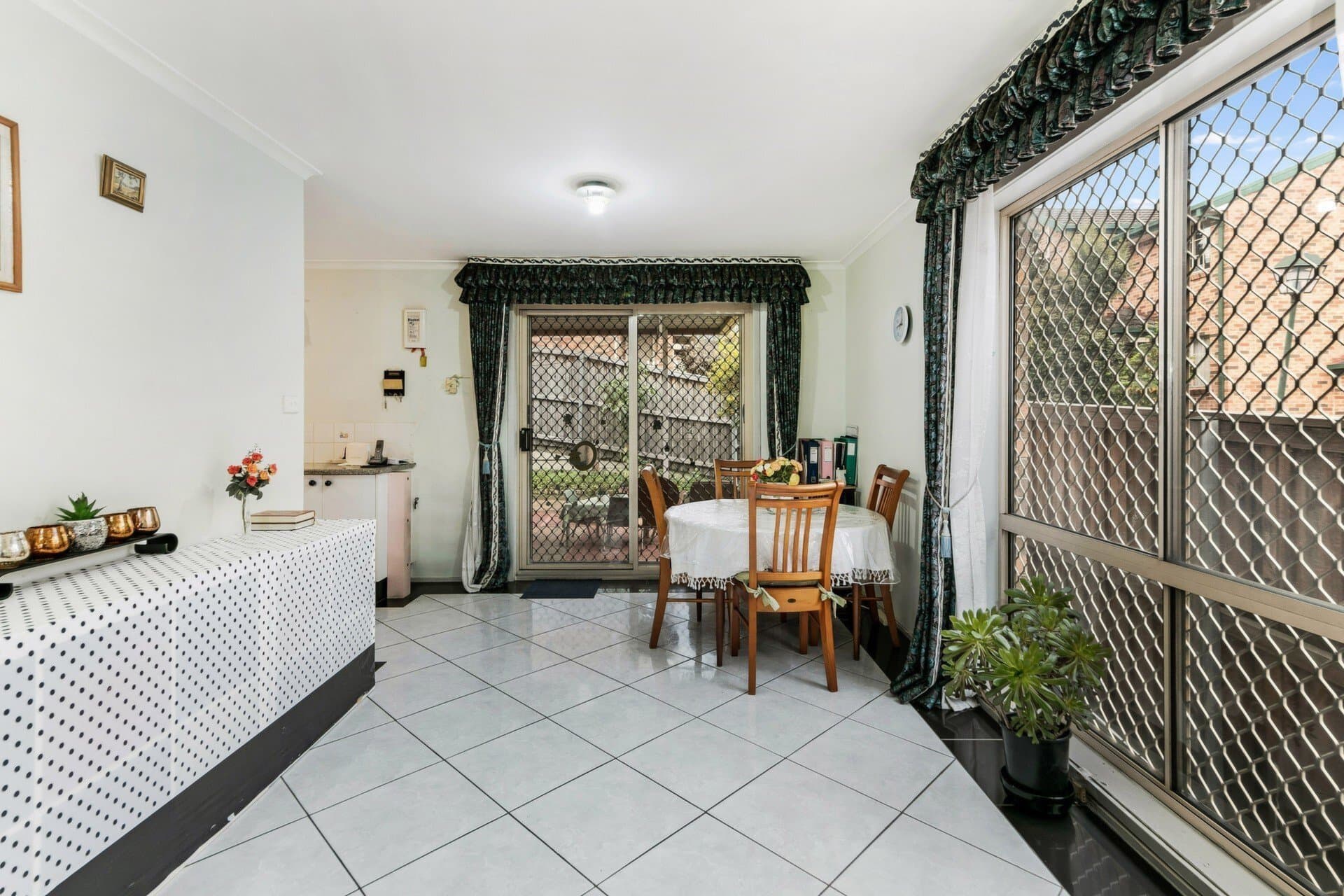 24/8-10 Watergum Way, Greenacre - Thumbnail 3