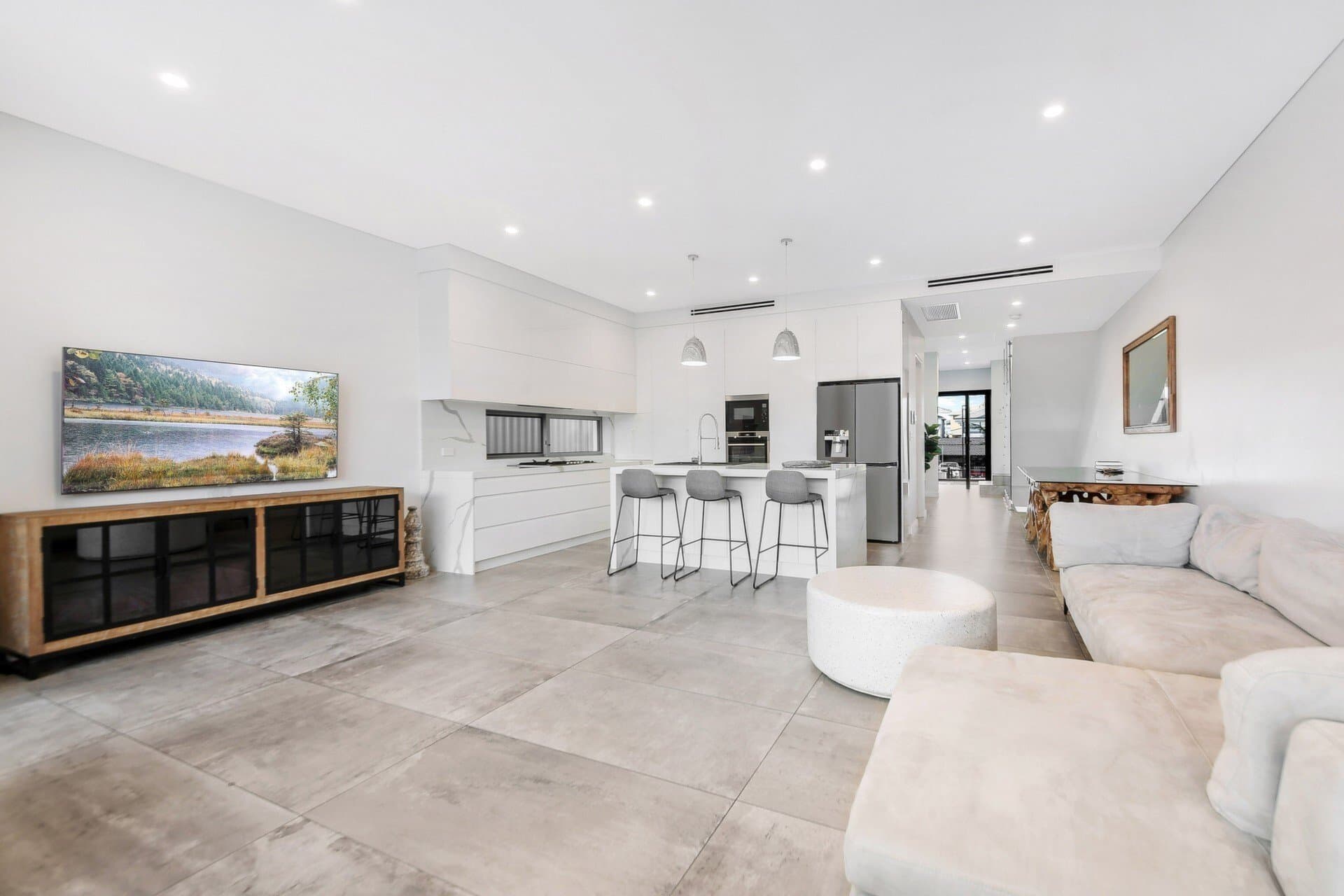 162 Wilbur Street, Greenacre - Thumbnail 3