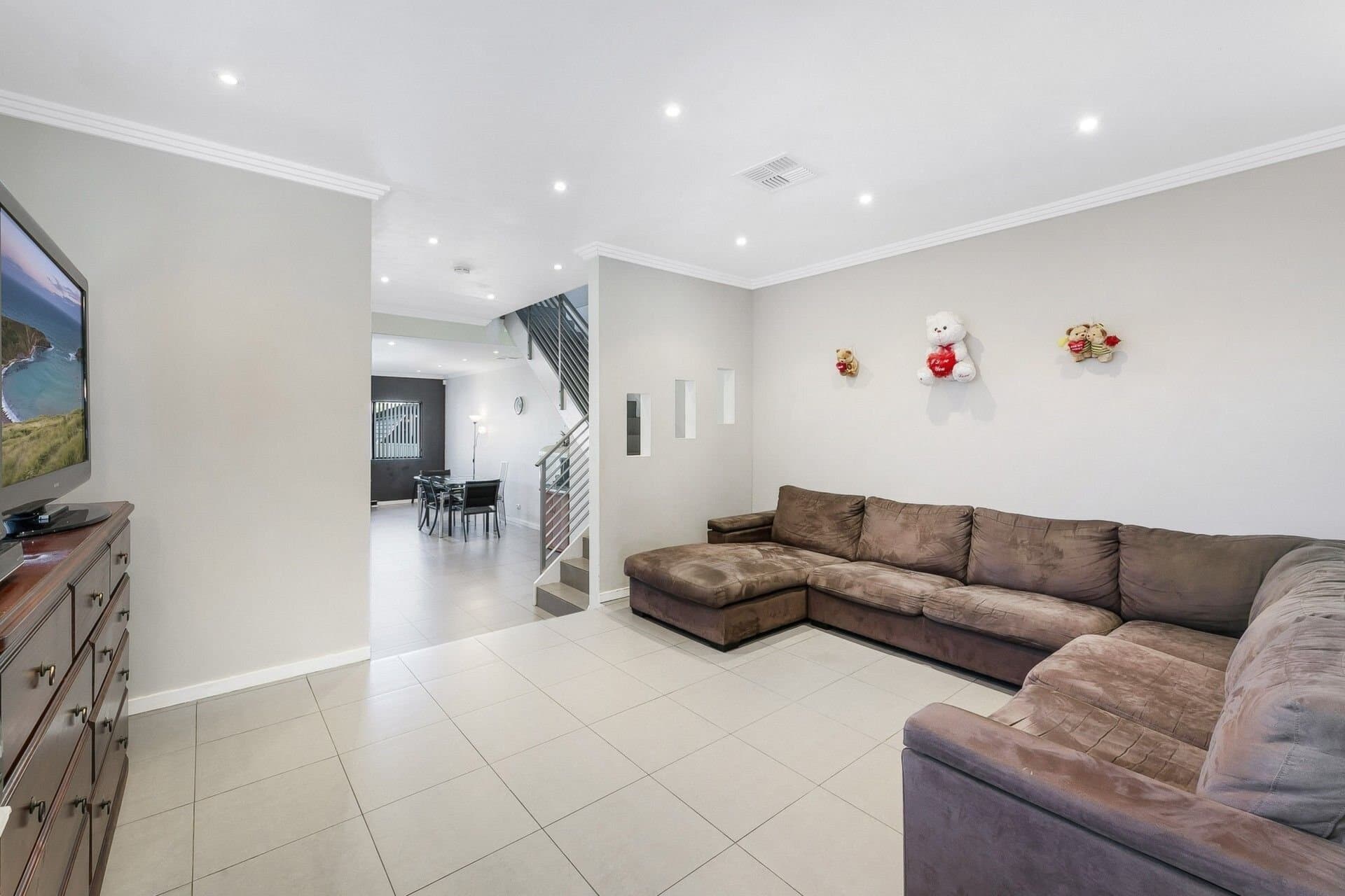 12 Yarran Street, Punchbowl - Thumbnail 2