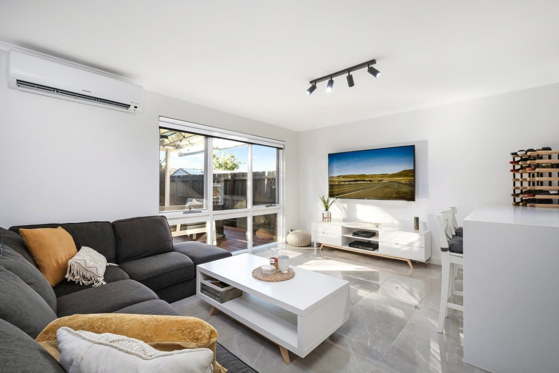 8/99 Rawson Road, Greenacre - Thumbnail 3