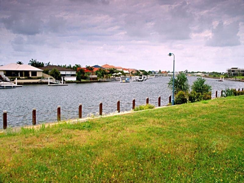 9 Nevis Court KAWANA ISLAND QLD, Kawana Island - Thumbnail 2