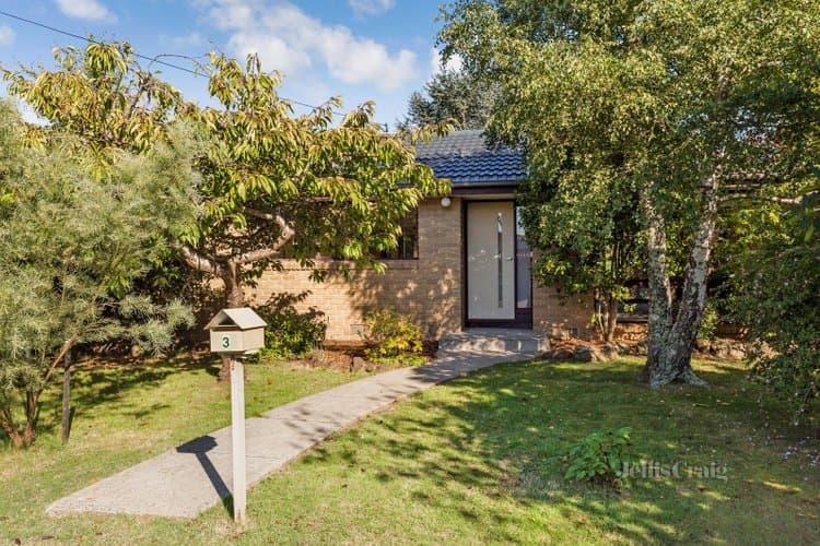 3 Stuart Drive, Woodend, Woodend - Image 1