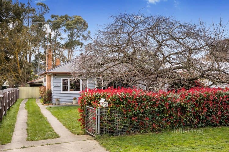 9 Urquhart Street, Woodend, Woodend - Image 1