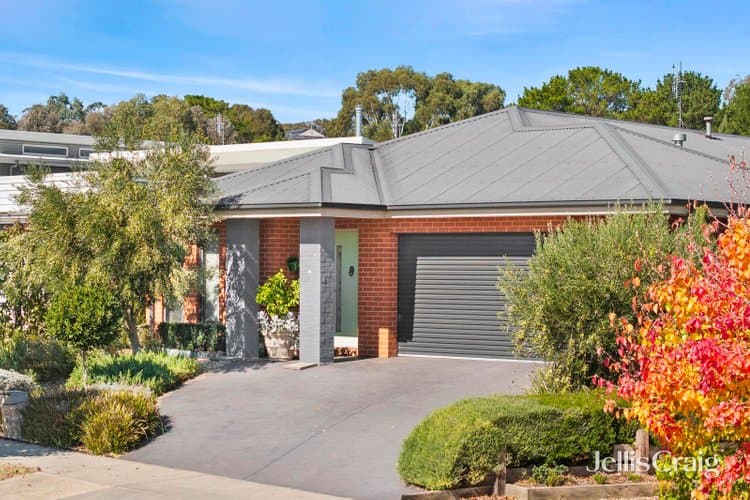 8 Roalies Place, Campbells Creek, Campbells Creek - Image 1