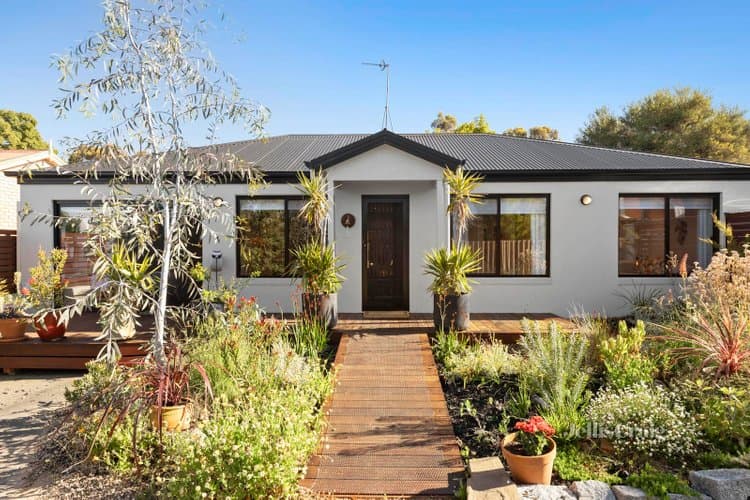 11A Urquhart Street, Castlemaine, Castlemaine - Image 1