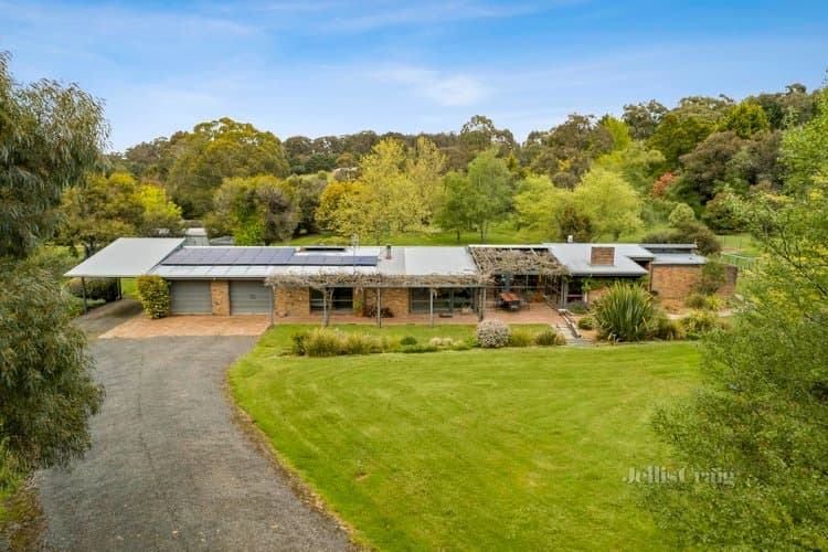 175 Mahoneys Road, Woodend, Woodend - Image 1
