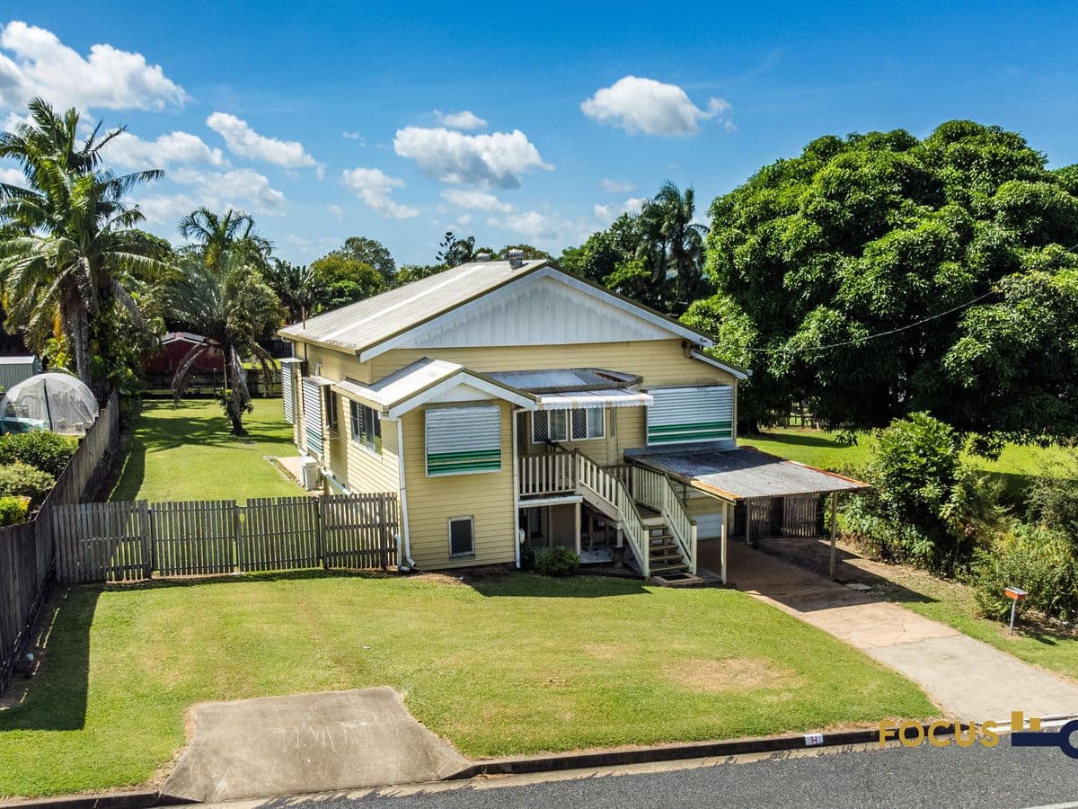 24 Leslie Street, Sarina, Sarina - Image 1