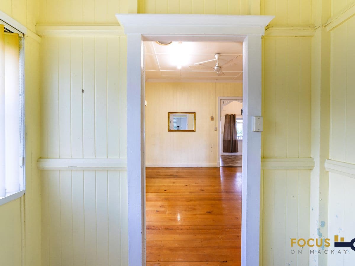 24 Leslie Street, Sarina, Sarina - Thumbnail 5