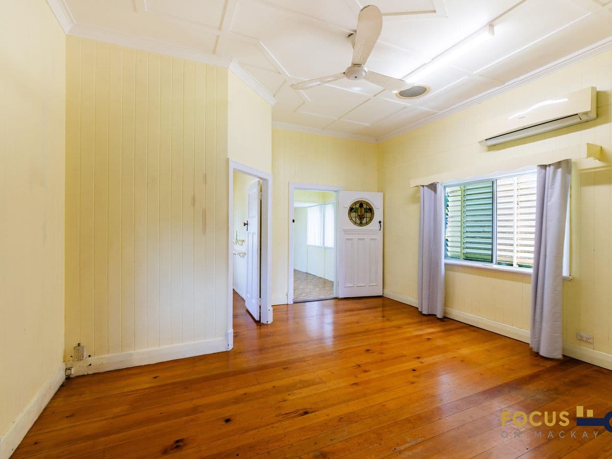 24 Leslie Street, Sarina, Sarina - Thumbnail 7