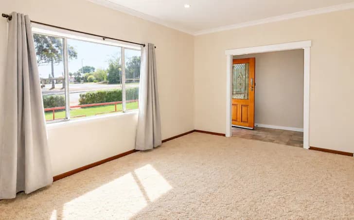 10 Moore Street, Wongan Hills, WA, 6603, Wongan Hills - Thumbnail 3