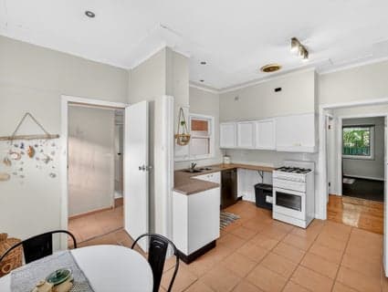 52 Lovell Parade, Shortland - Thumbnail 4
