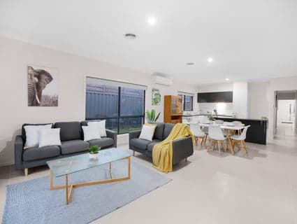 5 Pierbrook Avenue, Manor Lakes - Thumbnail 5