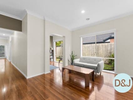 57 Henry Lawson Drive, Lynbrook - Thumbnail 8