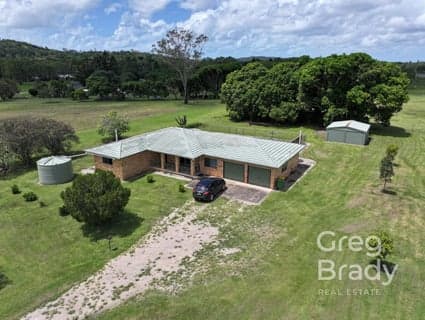 126 Sarina Beach Road, Sarina - Image 1
