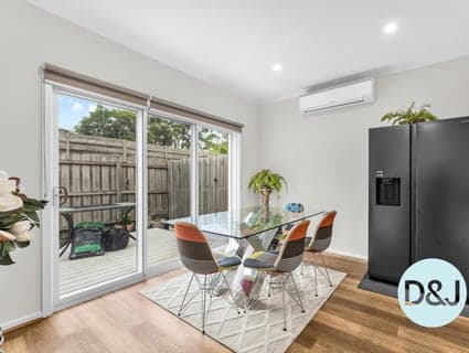 2/18 Codrington Street, Cranbourne - Thumbnail 7