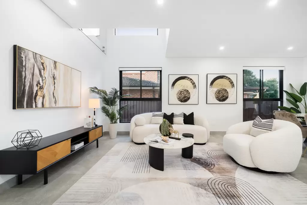 132 Birdwood Road, Georges Hall, Georges Hall - Thumbnail 2