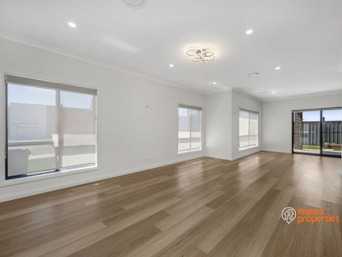89 Keith Bain Crest, Whitlam, Whitlam - Thumbnail 2