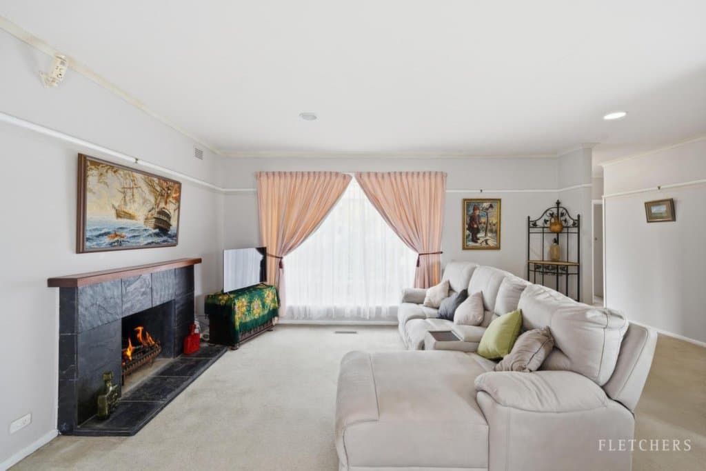 1 Yardley Court, Forest Hill - Thumbnail 3