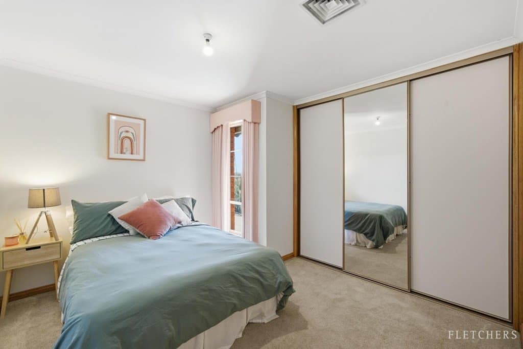 66 Savanna Drive, Mooroolbark - Thumbnail 6