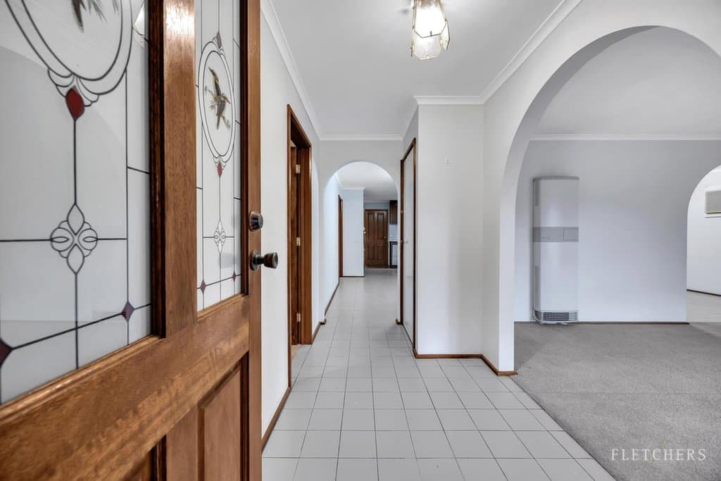 6 Cambrian Way, Melton West - Thumbnail 2