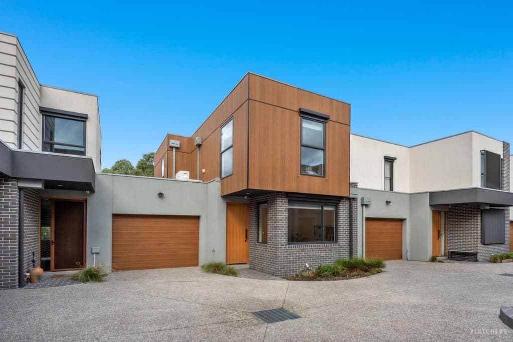 6/2-4 Rathcown Road, Reservoir - Image 1