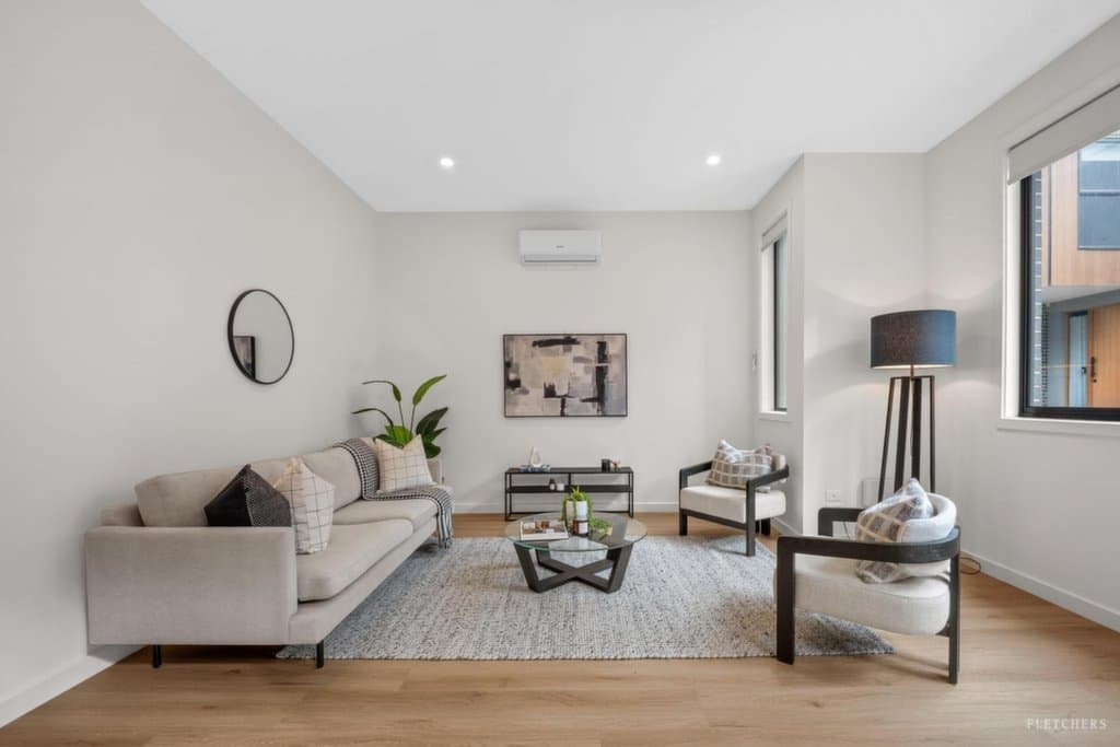6/2-4 Rathcown Road, Reservoir - Thumbnail 2