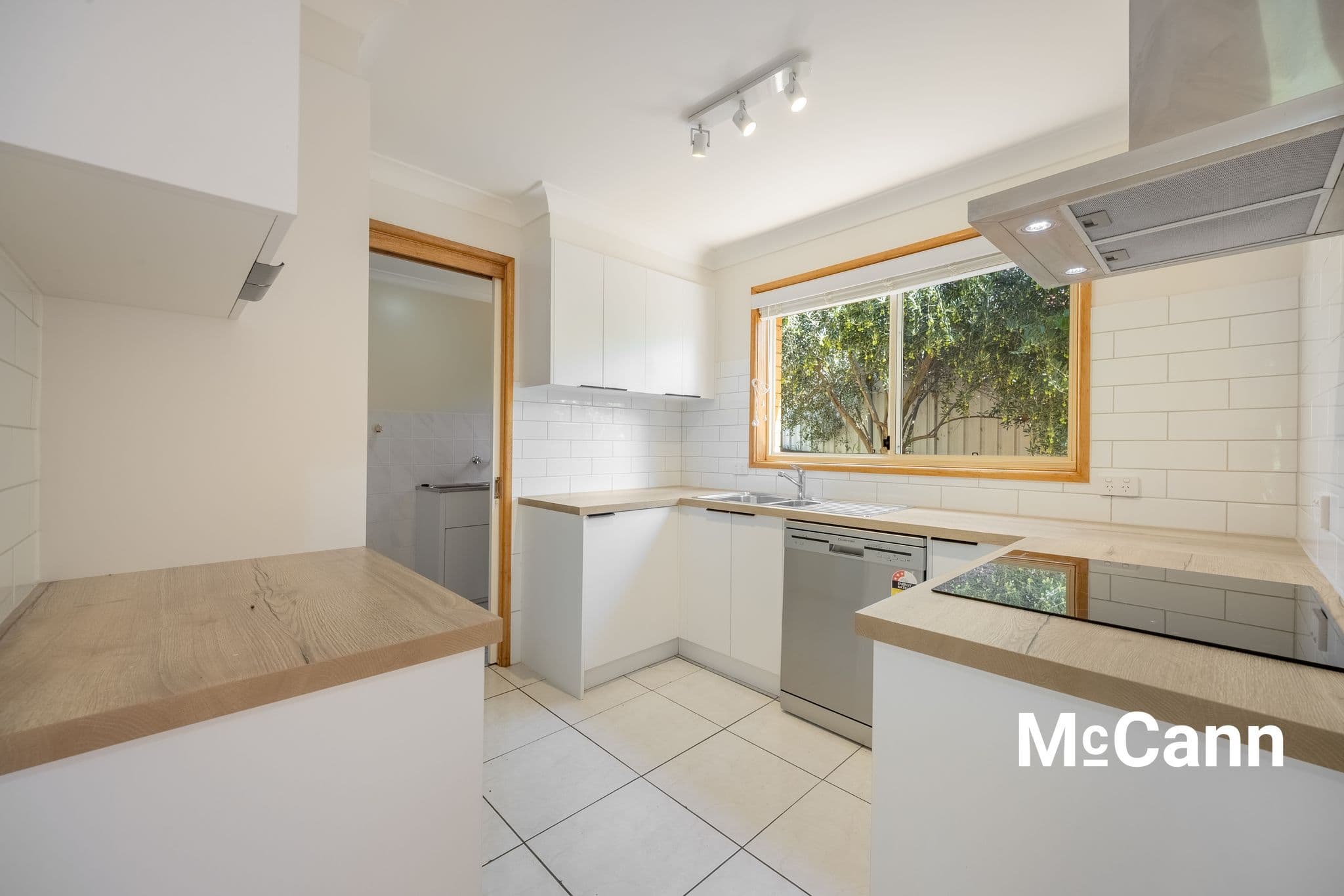 3B Myles Connell Crescent, Gordon, Gordon - Thumbnail 3