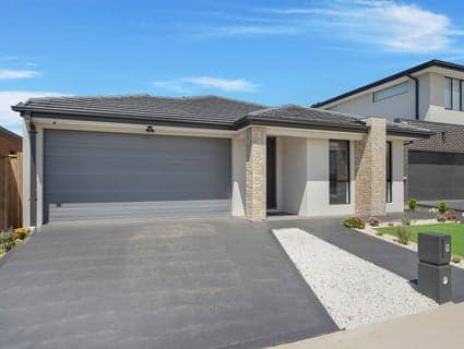 9 Semolina Street, Manor Lakes - Thumbnail 2