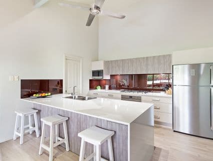 7 Ebony Drive, Hamlyn Terrace - Thumbnail 2