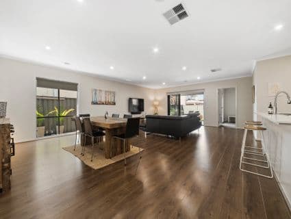 19 Celtic Drive, Cranbourne East - Thumbnail 5
