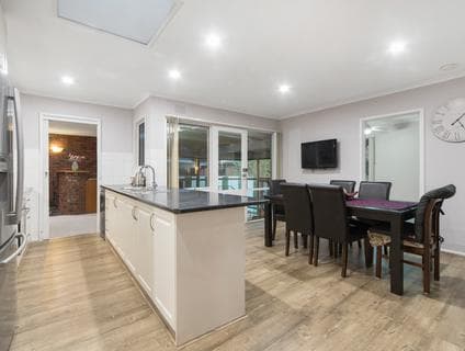 13 Dianella Court, Frankston - Thumbnail 7
