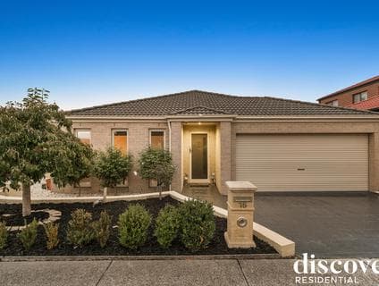 15 Diamond Parade, Skye - Image 1