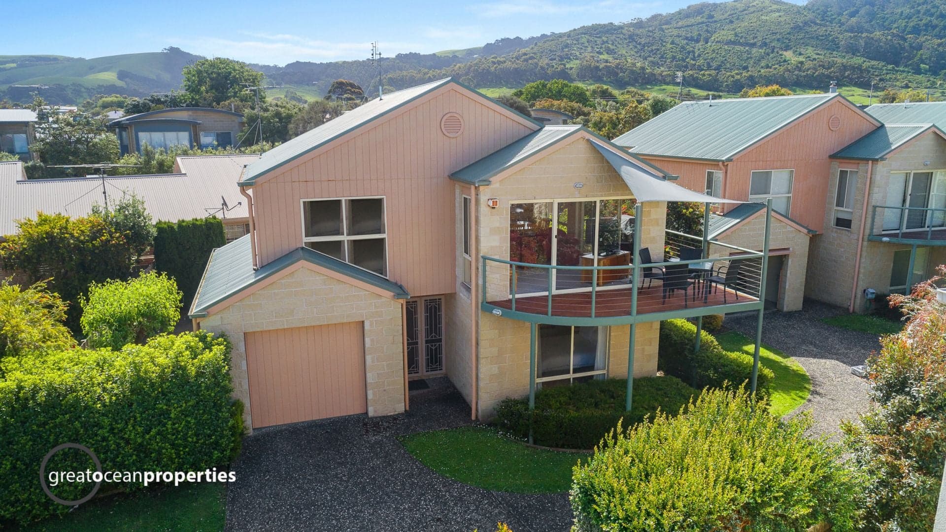 2/10 Murray Street, Apollo Bay - Thumbnail 2