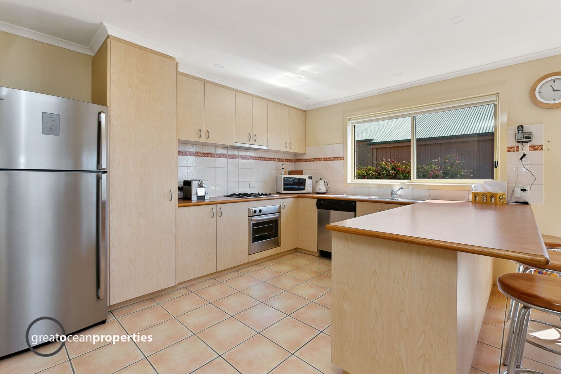2/10 Murray Street, Apollo Bay - Thumbnail 5