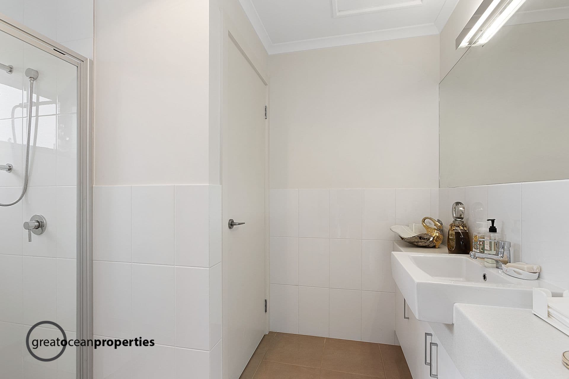 3/7 Pengilley Avenue, Apollo Bay - Image 1