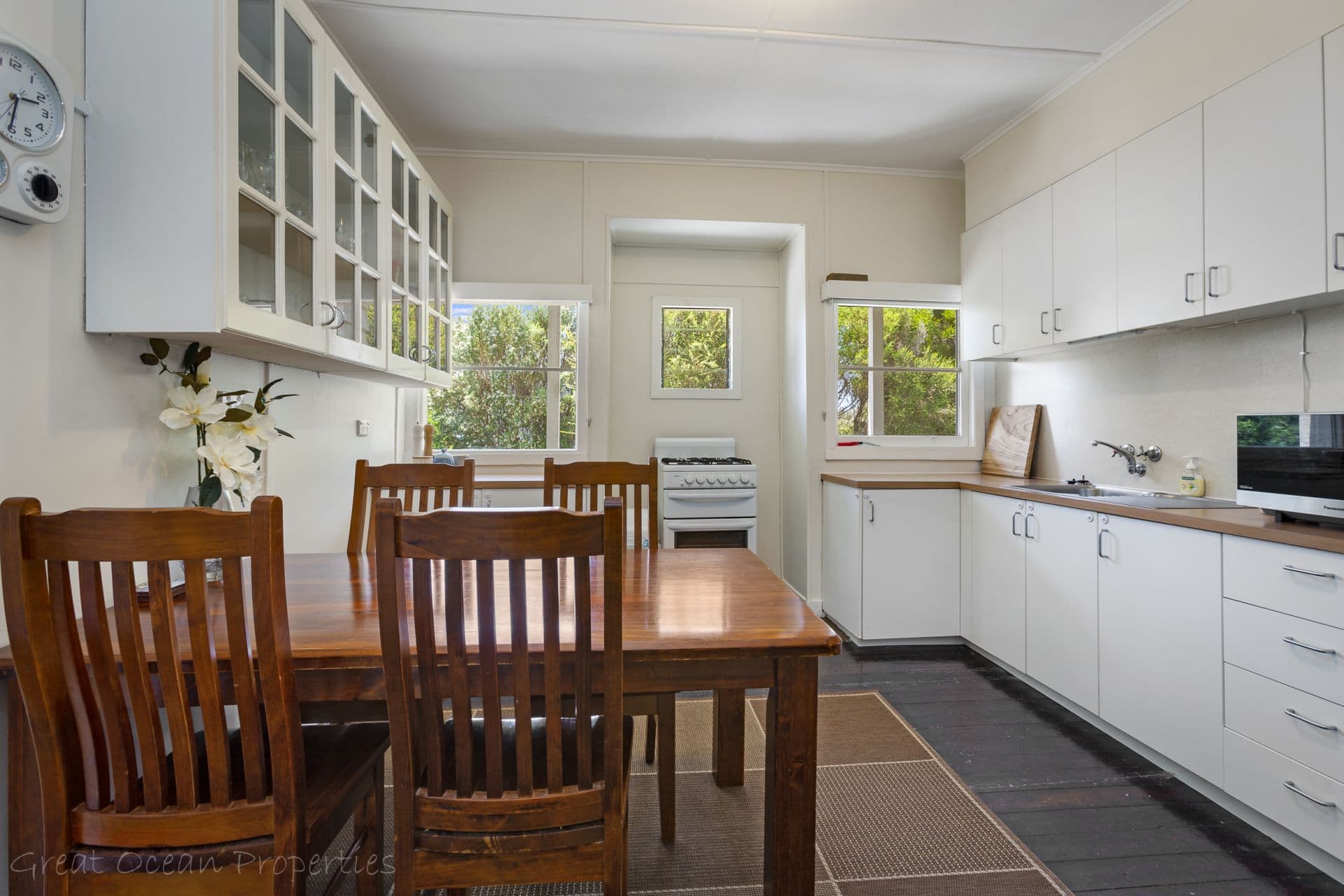 19 Great Ocean Road, Marengo - Thumbnail 5