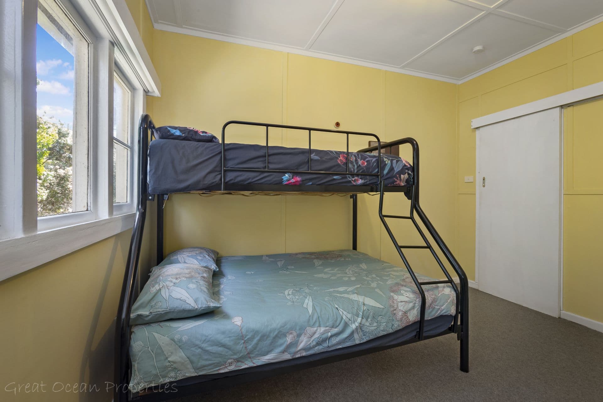 19 Great Ocean Road, Marengo - Thumbnail 8