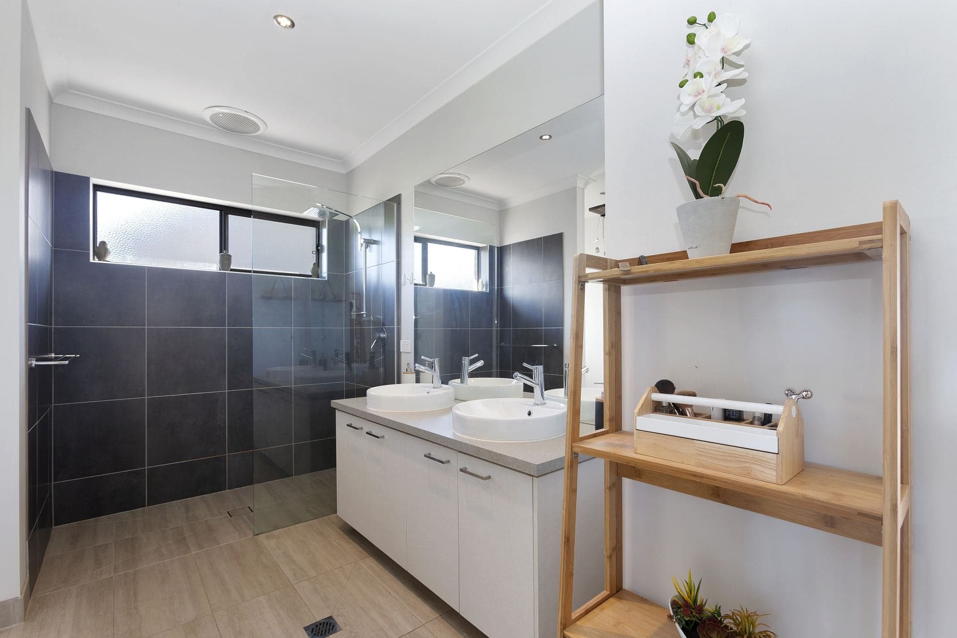 10 Nova Court, Apollo Bay - Image 1
