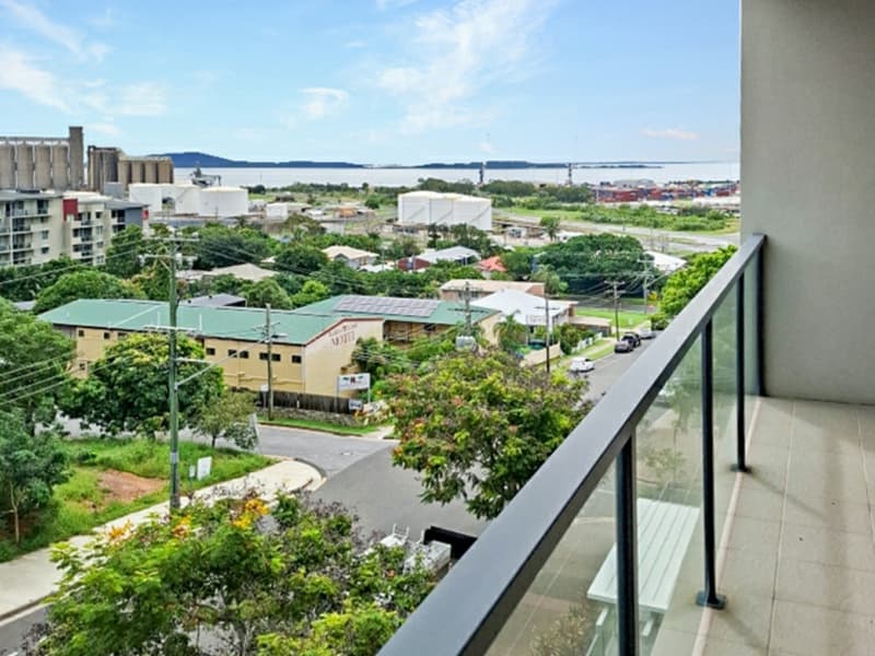 51/17 Roseberry Street, Gladstone Central, Gladstone Central - Image 1