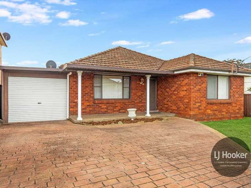11 Bursill Street, Guildford, Guildford - Image 1