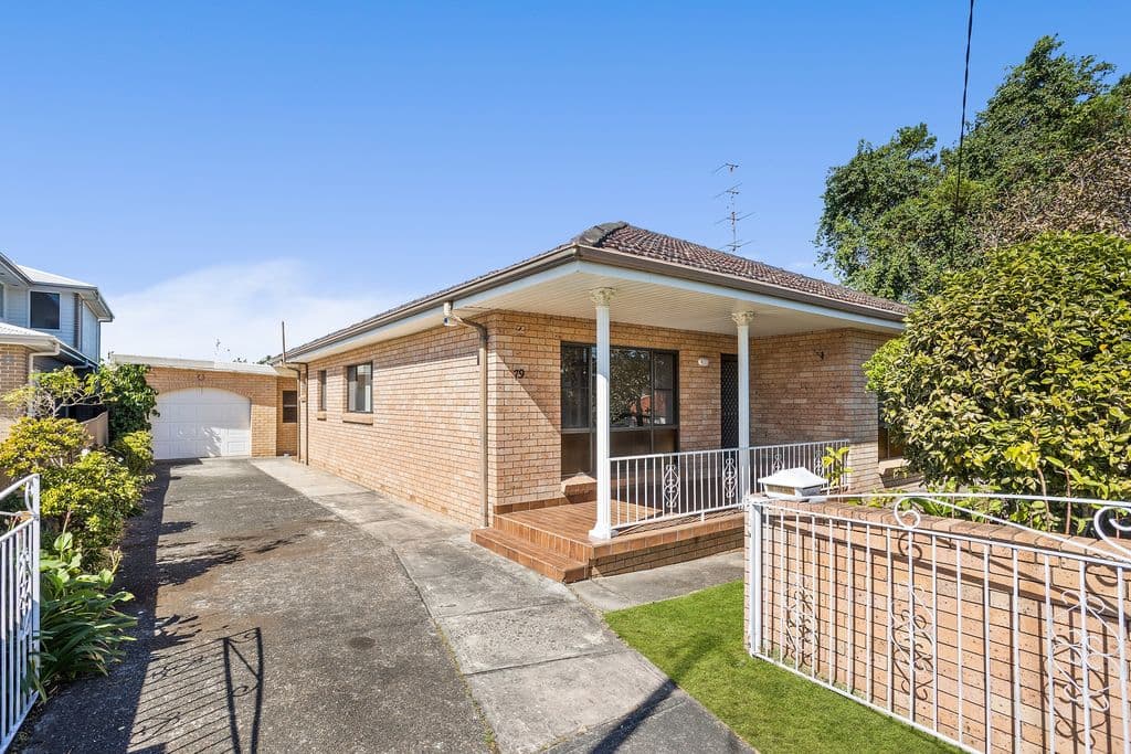 79 Pioneer Road, Bellambi - Thumbnail 2