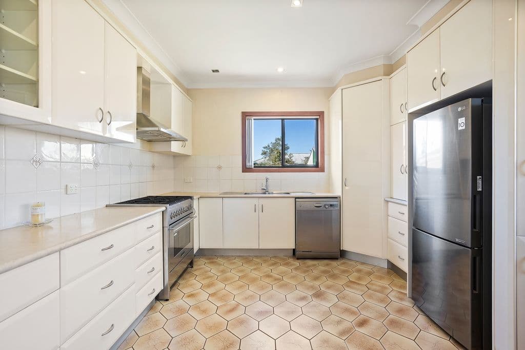 79 Pioneer Road, Bellambi - Thumbnail 3