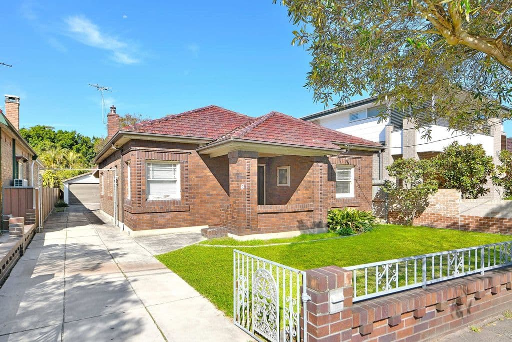 8 Oliver Street, Mascot - Image 1