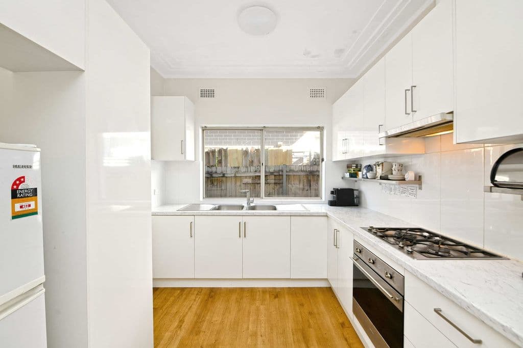 8 Oliver Street, Mascot - Thumbnail 2